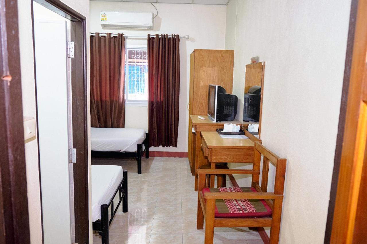 Toon Guesthouse Сукотаи Экстерьер фото