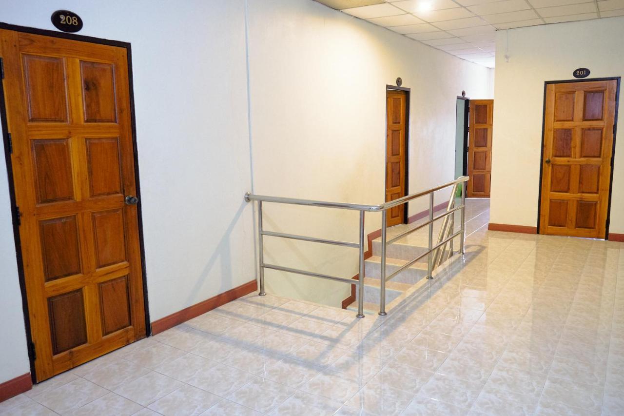 Toon Guesthouse Сукотаи Экстерьер фото